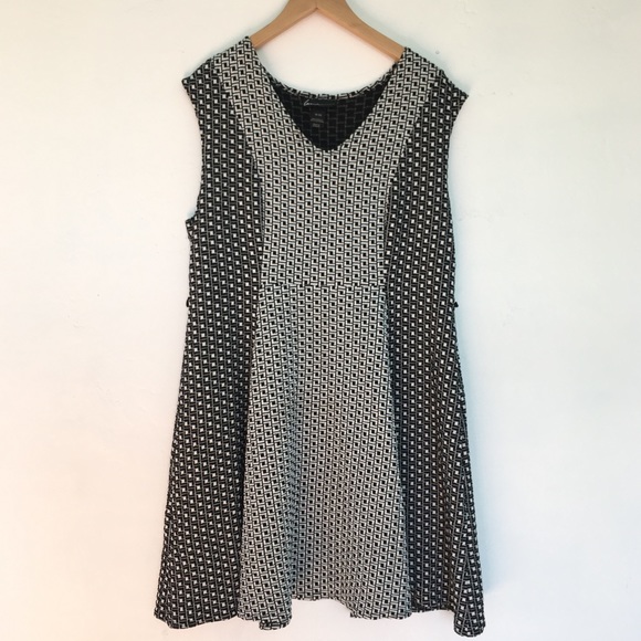 Lane Bryant Dresses & Skirts - Lane Bryant Fit Flare Black White Dress